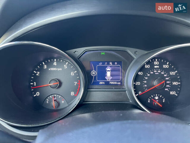 Красный Киа Седона, объемом двигателя 3.34 л и пробегом 126 тыс. км за 14990 $, фото 16 на Automoto.ua