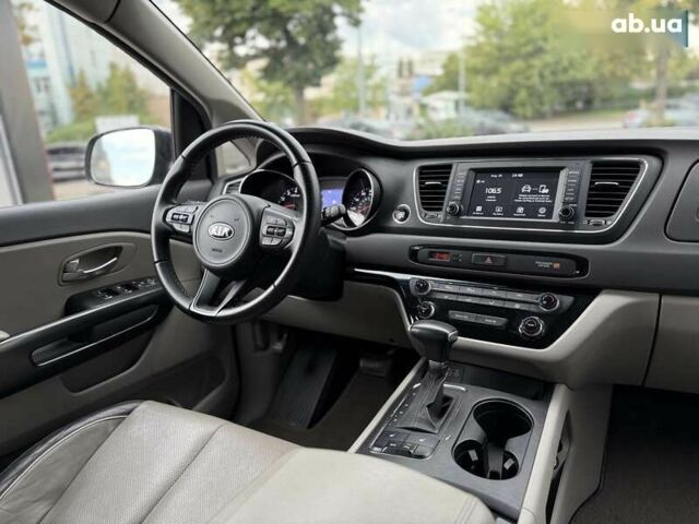 Киа Седона, объемом двигателя 3.3 л и пробегом 125 тыс. км за 16800 $, фото 9 на Automoto.ua