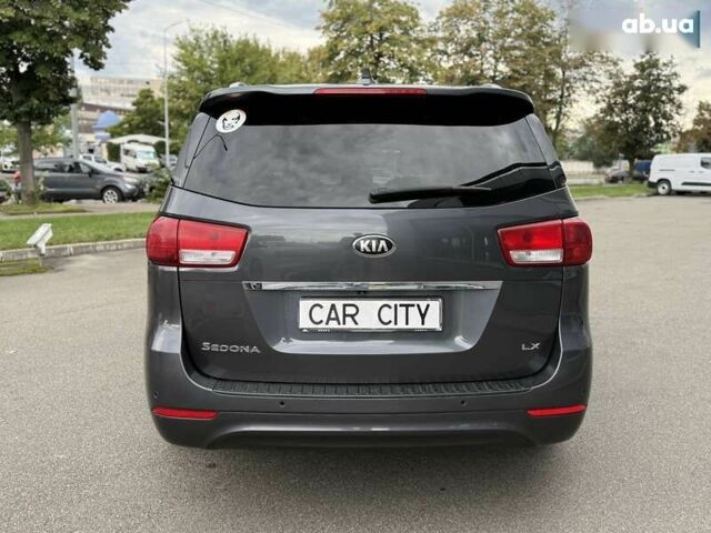 Киа Седона, объемом двигателя 3.3 л и пробегом 125 тыс. км за 15300 $, фото 5 на Automoto.ua
