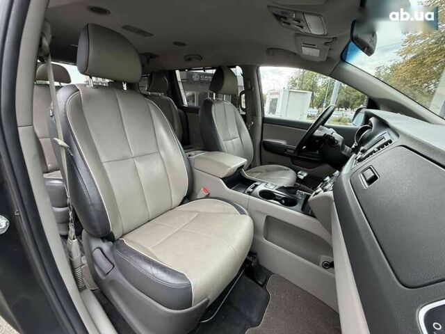 Киа Седона, объемом двигателя 3.3 л и пробегом 125 тыс. км за 16800 $, фото 10 на Automoto.ua