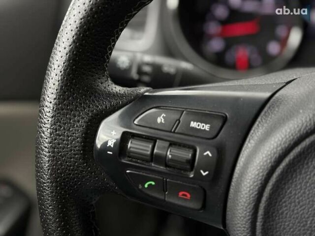 Киа Седона, объемом двигателя 3.3 л и пробегом 125 тыс. км за 15300 $, фото 26 на Automoto.ua