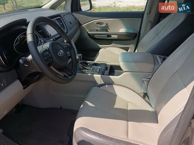 Киа Седона, объемом двигателя 3.34 л и пробегом 80 тыс. км за 17999 $, фото 10 на Automoto.ua