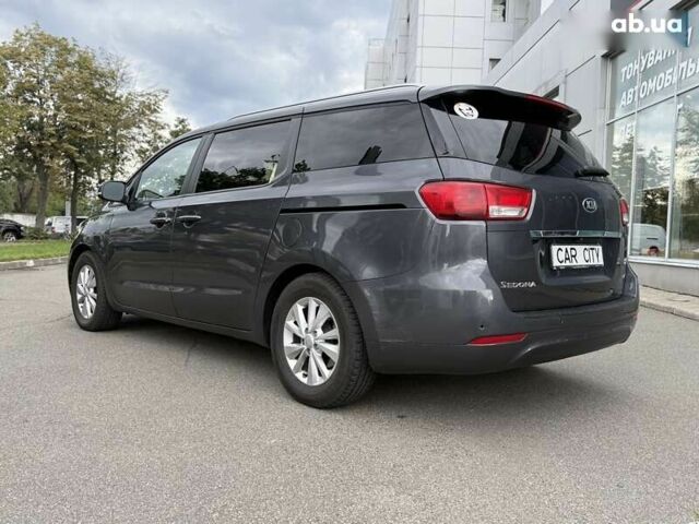Киа Седона, объемом двигателя 3.3 л и пробегом 125 тыс. км за 15300 $, фото 4 на Automoto.ua