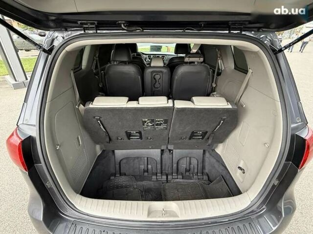 Киа Седона, объемом двигателя 3.3 л и пробегом 125 тыс. км за 15300 $, фото 28 на Automoto.ua