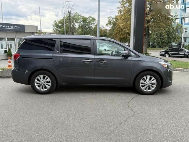 Киа Седона, объемом двигателя 3.3 л и пробегом 125 тыс. км за 15300 $, фото 7 на Automoto.ua