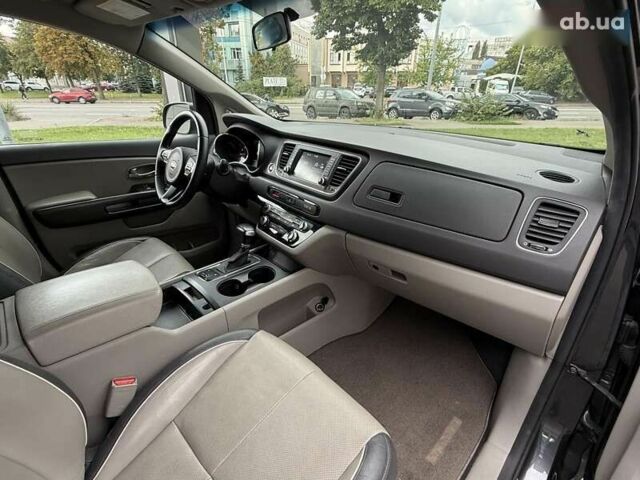 Киа Седона, объемом двигателя 3.3 л и пробегом 125 тыс. км за 15300 $, фото 11 на Automoto.ua