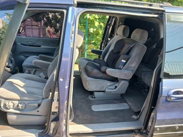 Синий Киа Седона, объемом двигателя 3.5 л и пробегом 300 тыс. км за 3700 $, фото 4 на Automoto.ua