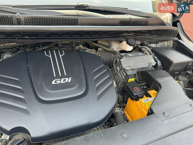 Синий Киа Седона, объемом двигателя 3.34 л и пробегом 50 тыс. км за 18700 $, фото 13 на Automoto.ua