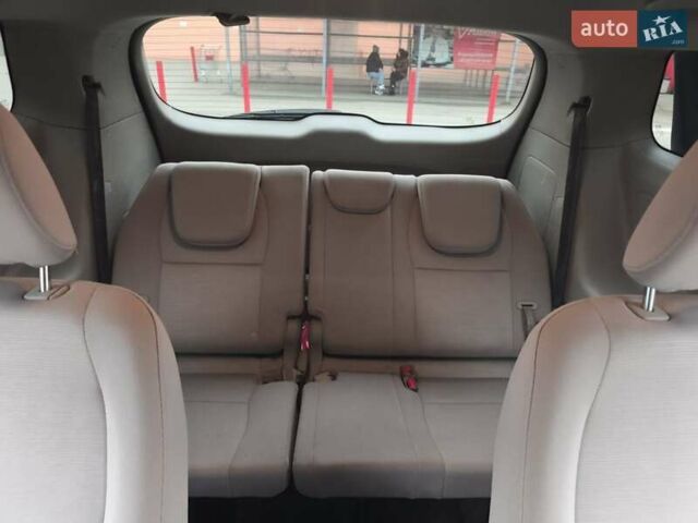 Синій Кіа Седона, об'ємом двигуна 3.34 л та пробігом 230 тис. км за 14000 $, фото 12 на Automoto.ua
