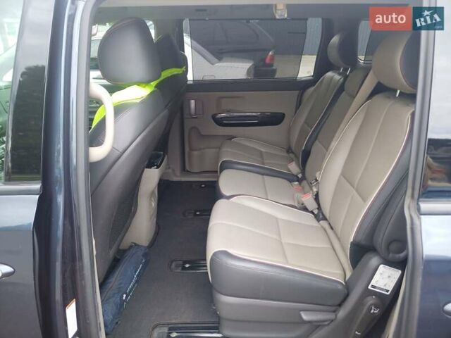 Синий Киа Седона, объемом двигателя 3.34 л и пробегом 122 тыс. км за 12500 $, фото 6 на Automoto.ua