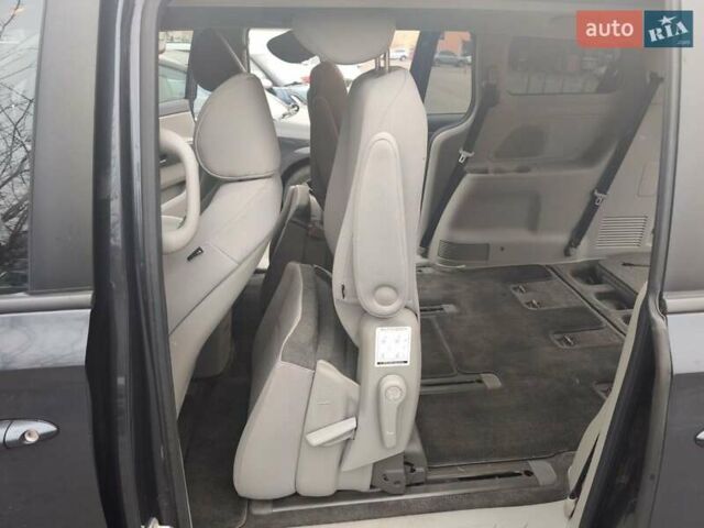 Синій Кіа Седона, об'ємом двигуна 3.34 л та пробігом 230 тис. км за 14000 $, фото 1 на Automoto.ua