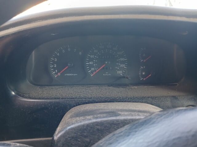 Черный Киа Сефия, объемом двигателя 1.5 л и пробегом 465 тыс. км за 900 $, фото 7 на Automoto.ua