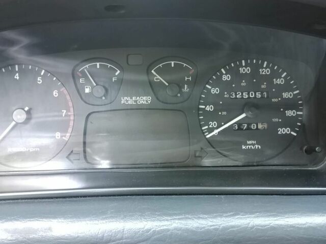 Красный Киа Сефия, объемом двигателя 1.5 л и пробегом 123 тыс. км за 850 $, фото 5 на Automoto.ua