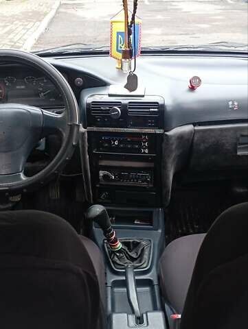 Киа Сефия, объемом двигателя 1.6 л и пробегом 290 тыс. км за 1200 $, фото 1 на Automoto.ua
