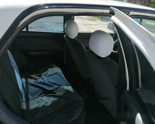 Киа Сефия, объемом двигателя 1.6 л и пробегом 242 тыс. км за 1500 $, фото 4 на Automoto.ua