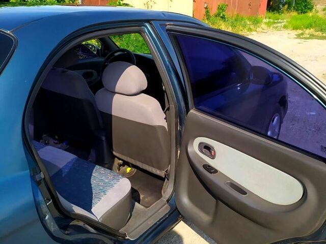 Киа Сефия, объемом двигателя 1.5 л и пробегом 343 тыс. км за 2700 $, фото 7 на Automoto.ua