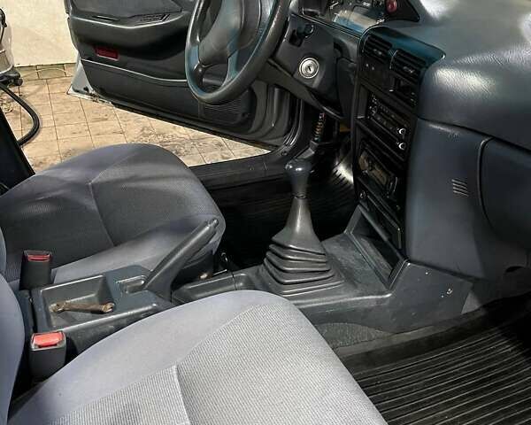 Серый Киа Сефия, объемом двигателя 1.6 л и пробегом 366 тыс. км за 2300 $, фото 4 на Automoto.ua