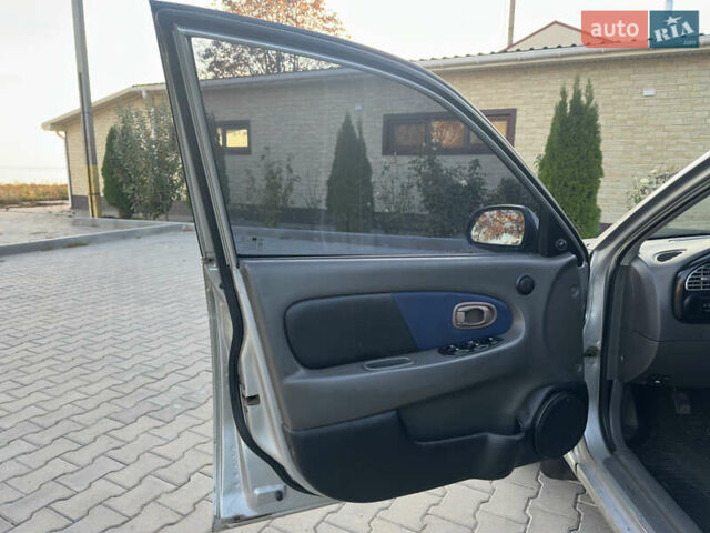 Серый Киа Сефия, объемом двигателя 1.59 л и пробегом 271 тыс. км за 2499 $, фото 8 на Automoto.ua