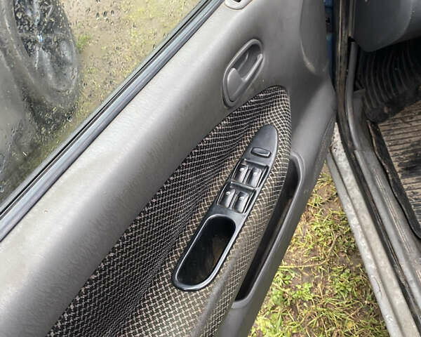 Синий Киа Сефия, объемом двигателя 0 л и пробегом 300 тыс. км за 709 $, фото 4 на Automoto.ua