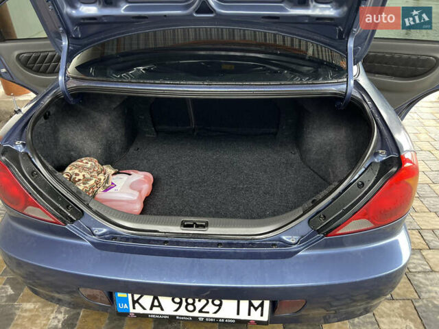 Синий Киа Сефия, объемом двигателя 1.6 л и пробегом 105 тыс. км за 4100 $, фото 9 на Automoto.ua
