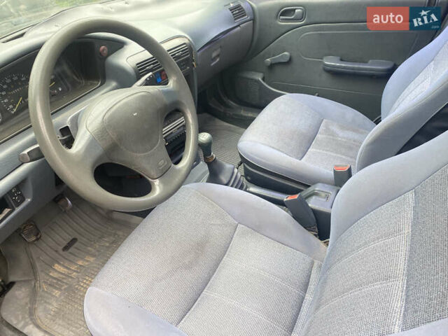 Зеленый Киа Сефия, объемом двигателя 1.6 л и пробегом 320 тыс. км за 870 $, фото 5 на Automoto.ua