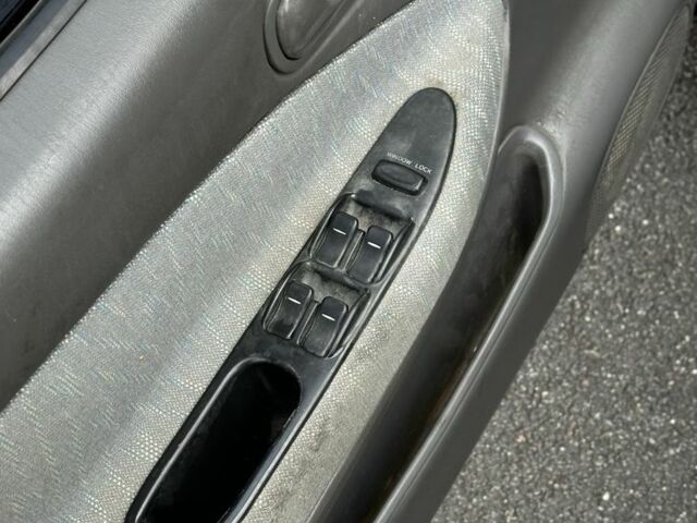 Зеленый Киа Сефия, объемом двигателя 1.6 л и пробегом 320 тыс. км за 1001 $, фото 5 на Automoto.ua