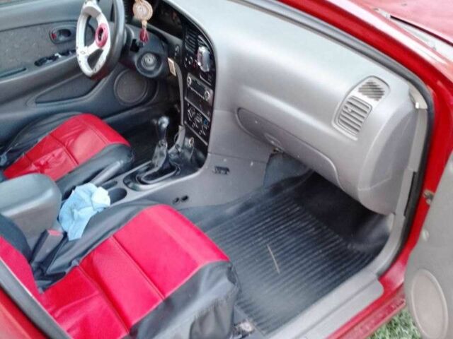 Красный Киа Шума, объемом двигателя 1.5 л и пробегом 170 тыс. км за 1850 $, фото 4 на Automoto.ua