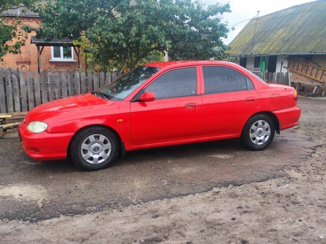 Червоний Кіа Шума, об'ємом двигуна 1.5 л та пробігом 1 тис. км за 1850 $, фото 3 на Automoto.ua