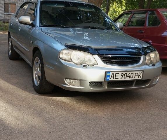 Серый Киа Шума, объемом двигателя 1.6 л и пробегом 181 тыс. км за 3900 $, фото 6 на Automoto.ua