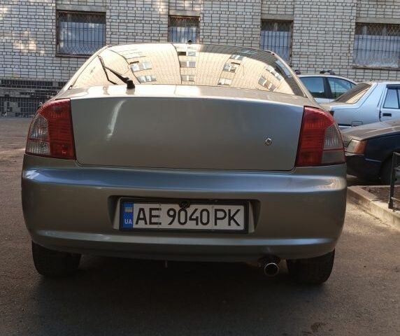 Серый Киа Шума, объемом двигателя 1.6 л и пробегом 181 тыс. км за 3900 $, фото 7 на Automoto.ua