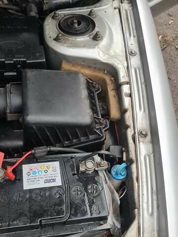 Сірий Кіа Шума, об'ємом двигуна 1.6 л та пробігом 240 тис. км за 1700 $, фото 12 на Automoto.ua