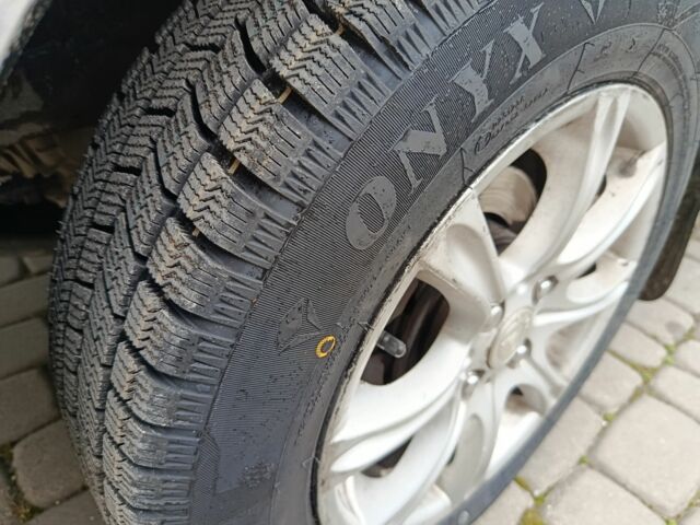 Сірий Кіа Шума, об'ємом двигуна 1.6 л та пробігом 300 тис. км за 2700 $, фото 4 на Automoto.ua