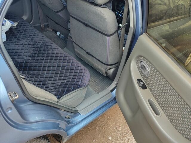 Синий Киа Шума, объемом двигателя 0 л и пробегом 200 тыс. км за 3000 $, фото 4 на Automoto.ua