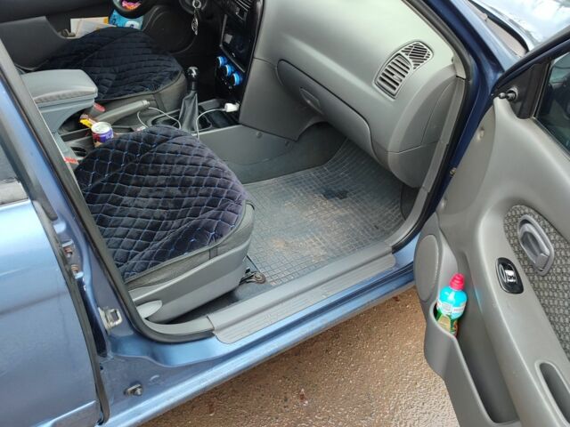 Синий Киа Шума, объемом двигателя 0 л и пробегом 200 тыс. км за 3000 $, фото 3 на Automoto.ua