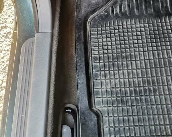 Зелений Кіа Шума, об'ємом двигуна 1.6 л та пробігом 258 тис. км за 2300 $, фото 15 на Automoto.ua