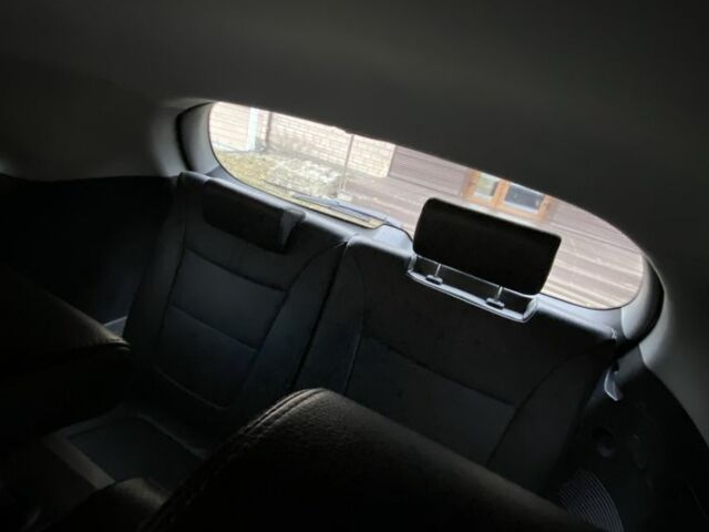 Белый Киа Соренто, объемом двигателя 2.2 л и пробегом 212 тыс. км за 13000 $, фото 19 на Automoto.ua