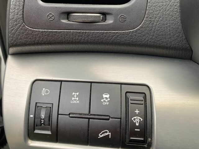 Белый Киа Соренто, объемом двигателя 2.2 л и пробегом 212 тыс. км за 13000 $, фото 9 на Automoto.ua