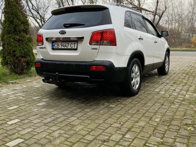 Белый Киа Соренто, объемом двигателя 2.2 л и пробегом 212 тыс. км за 13000 $, фото 3 на Automoto.ua