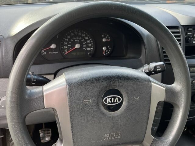 Белый Киа Соренто, объемом двигателя 3.5 л и пробегом 311 тыс. км за 2500 $, фото 3 на Automoto.ua