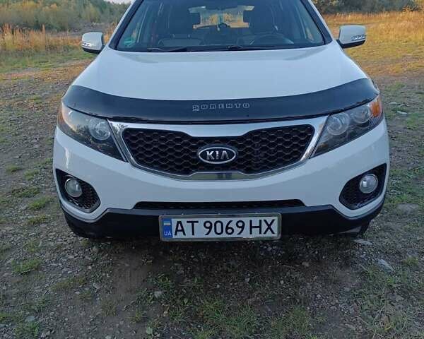 Белый Киа Соренто, объемом двигателя 2.2 л и пробегом 258 тыс. км за 10500 $, фото 7 на Automoto.ua