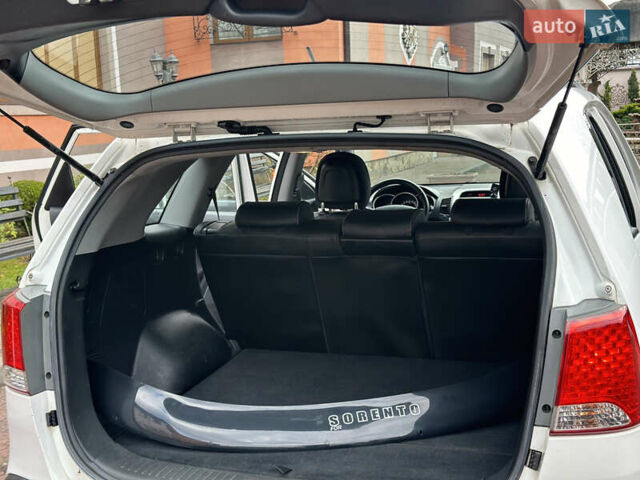 Белый Киа Соренто, объемом двигателя 2.2 л и пробегом 260 тыс. км за 9850 $, фото 37 на Automoto.ua