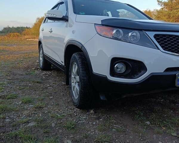 Белый Киа Соренто, объемом двигателя 2.2 л и пробегом 258 тыс. км за 10500 $, фото 11 на Automoto.ua