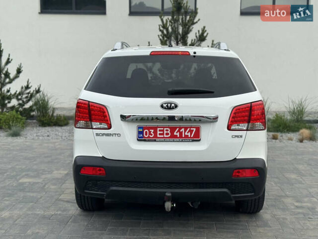 Белый Киа Соренто, объемом двигателя 2.2 л и пробегом 160 тыс. км за 11900 $, фото 12 на Automoto.ua