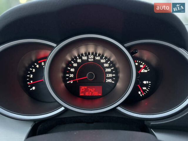 Белый Киа Соренто, объемом двигателя 2.2 л и пробегом 160 тыс. км за 11900 $, фото 36 на Automoto.ua