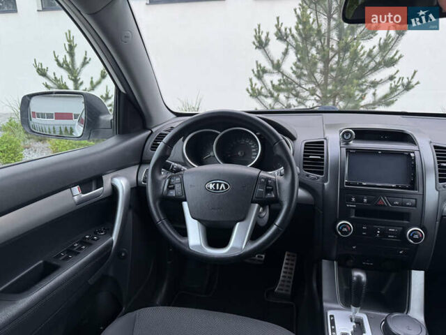Белый Киа Соренто, объемом двигателя 2.2 л и пробегом 160 тыс. км за 11900 $, фото 32 на Automoto.ua