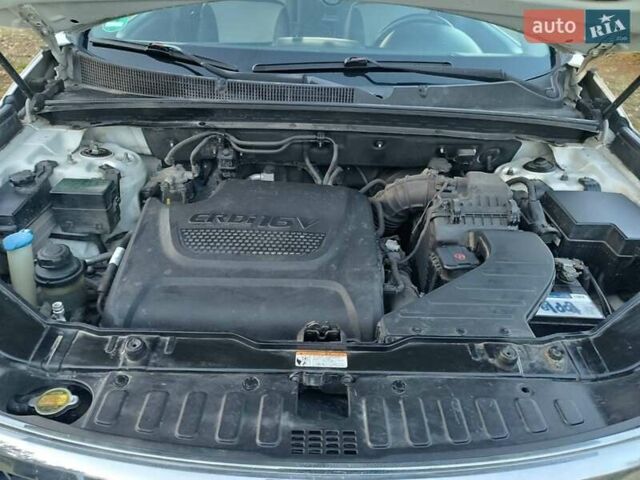 Белый Киа Соренто, объемом двигателя 2.2 л и пробегом 258 тыс. км за 10500 $, фото 8 на Automoto.ua