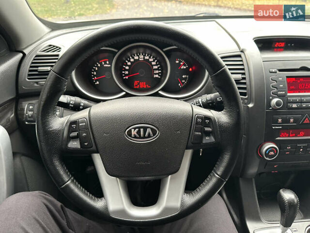 Белый Киа Соренто, объемом двигателя 2.2 л и пробегом 219 тыс. км за 12250 $, фото 22 на Automoto.ua