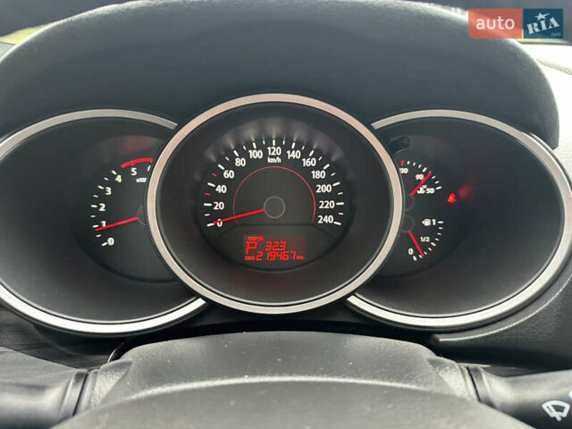 Белый Киа Соренто, объемом двигателя 2.2 л и пробегом 219 тыс. км за 12250 $, фото 21 на Automoto.ua