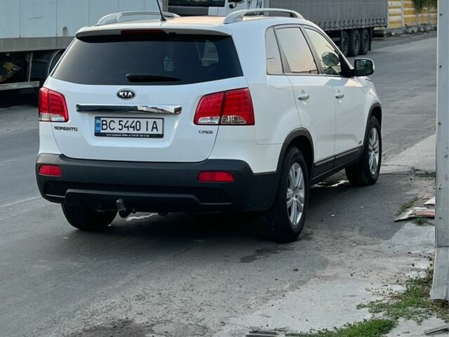 Білий Кіа Соренто, об'ємом двигуна 2.2 л та пробігом 270 тис. км за 12500 $, фото 4 на Automoto.ua