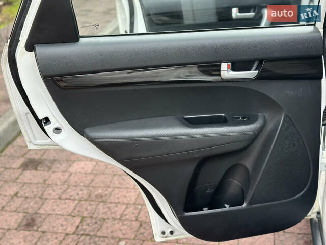 Белый Киа Соренто, объемом двигателя 2.2 л и пробегом 260 тыс. км за 9650 $, фото 33 на Automoto.ua